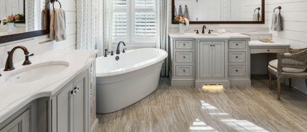Calacatta Classique Quartz Countertop in Bathroom Sink