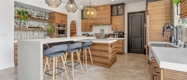 Calacatta Duolina Quartz Countertop in Kitchen Island