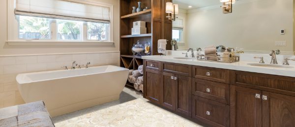 Calacatta Elysio Q Surface in Bathroom