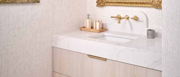 Calacatta Elysio Q Surface in bathroom