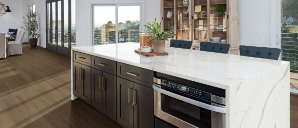 Calacatta Idillio Q Surface in Kitchen