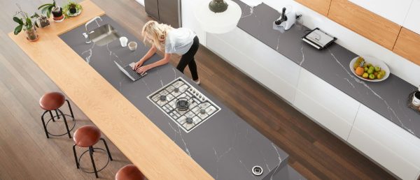 Calacatta Laza Grigio Quartz Countertop in Kitchen