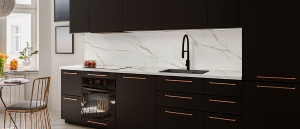 Calacatta Laza Oro Quartz Countertop in Kitchen