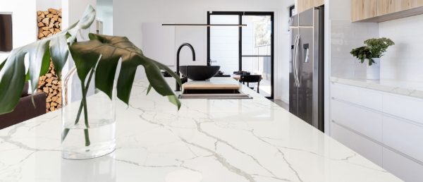 Calacatta Laza Q Surface in Kitchen