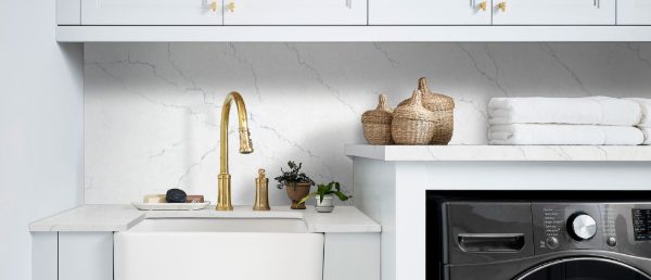 Calacatta Miraggio Cielo Quartz Countertop in Laundry Room