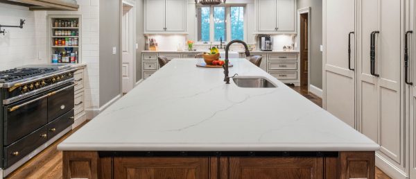 Calacatta Miraggio Quartz Countertop in Kitchen