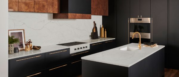 Calacatta Prado Q Surface in a luxurious kitchen with marble backsplash