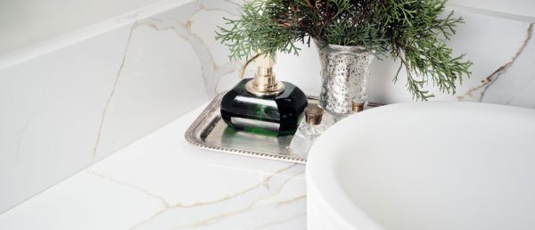 Calacatta Solessio Quartz Countertop Sample