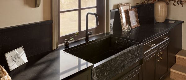 Midnight Corvo Quartz Countertop in Kitchen
